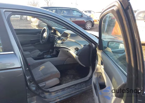 2010 Honda Accord 2.4 Lx z USA, uszkodzony, nr VIN 1HGCP2F33AA092059